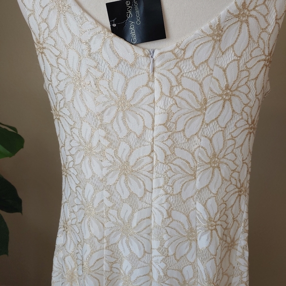 Gabby Skye-Fit & Flare Floral Lace Dress Size 16 - Picture 5 of 8